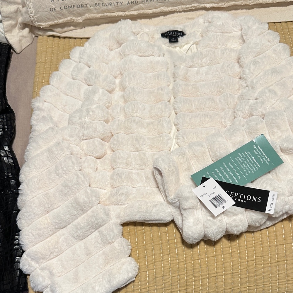 Perceptions Women's White Teddy Jacket